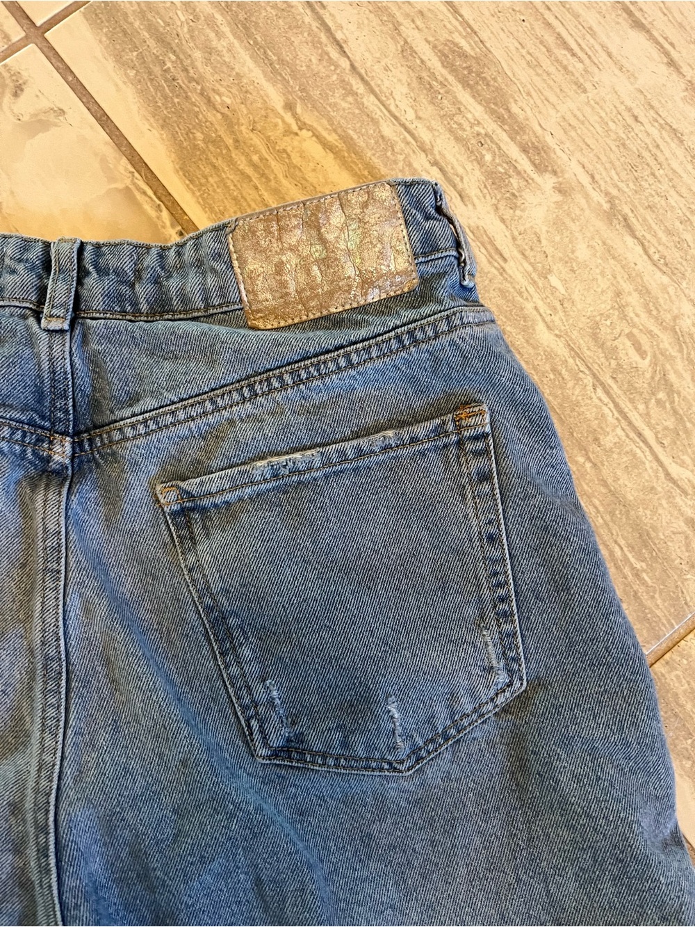 Zara High Rise Distressed Straight Leg Jeans Size 12 Light Wash - Picture 3 of 9